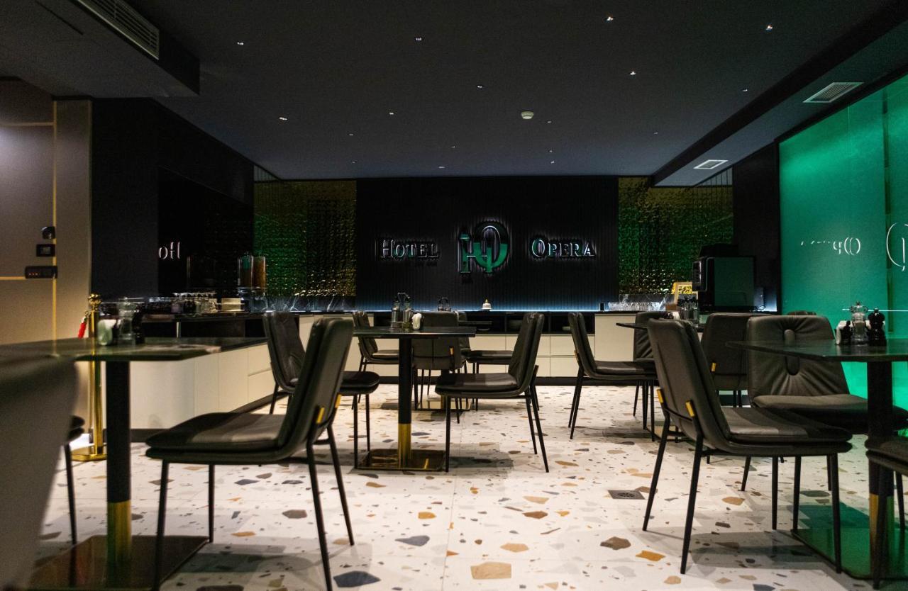 Hotel Opera Prishtine Bagian luar foto