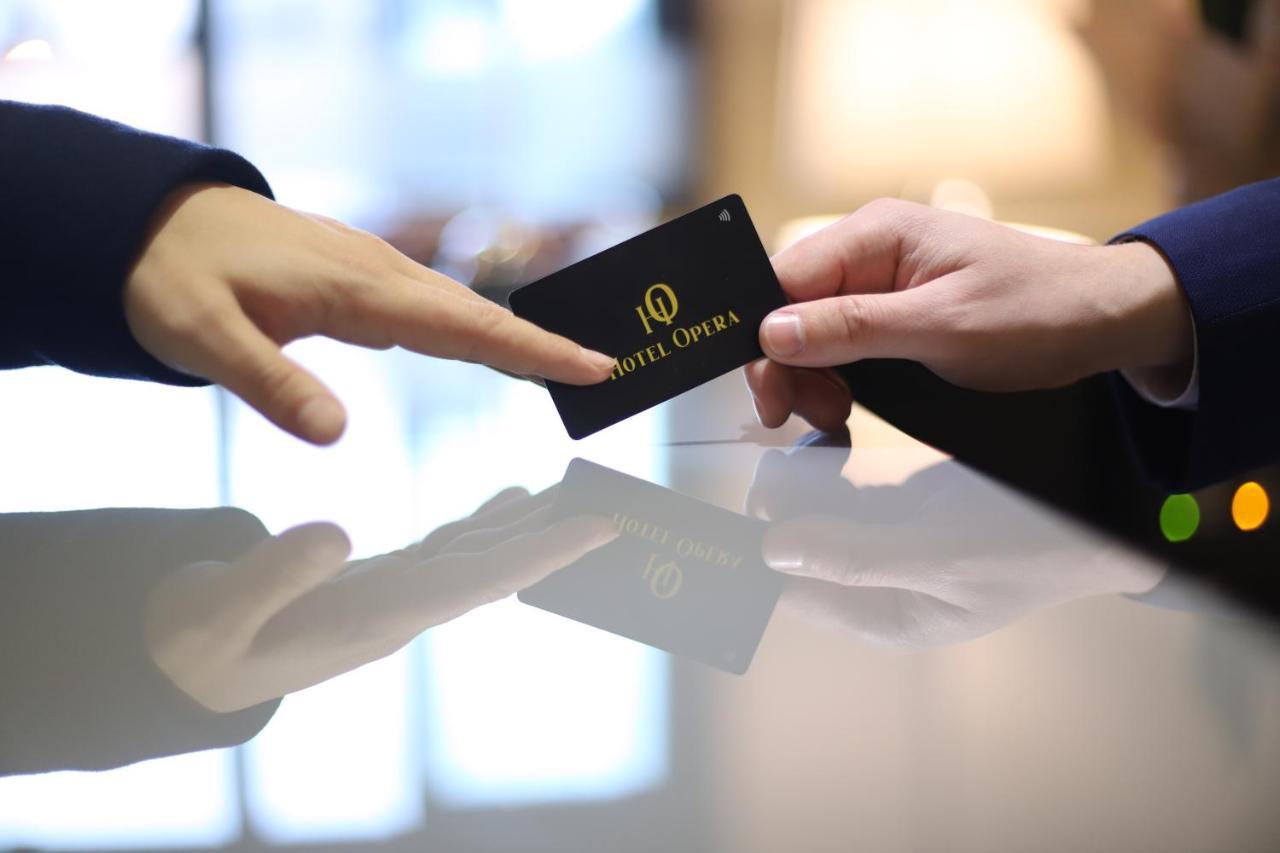 Hotel Opera Prishtine Bagian luar foto