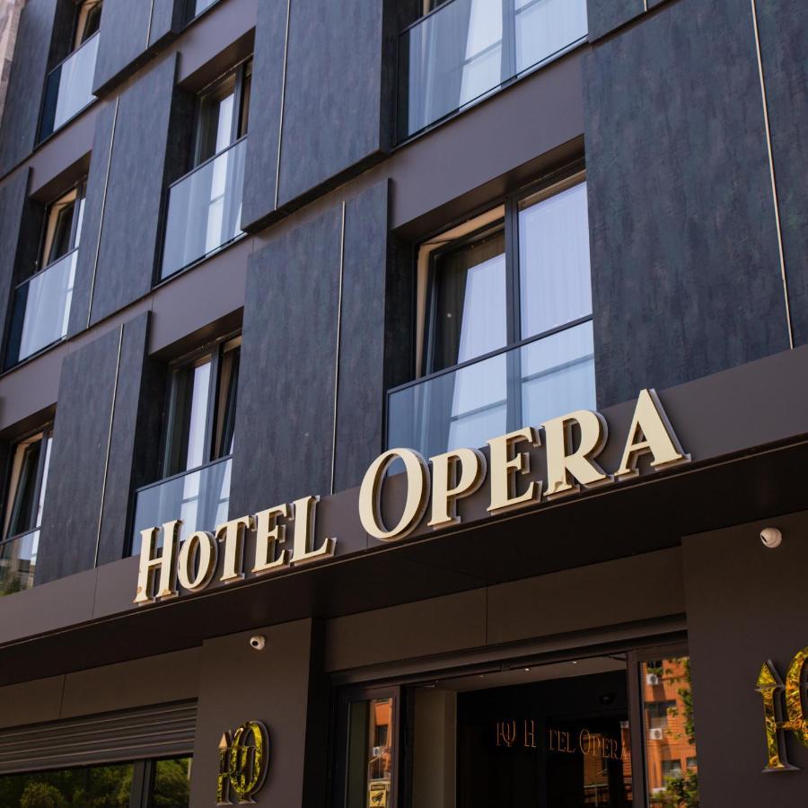 Hotel Opera Prishtine Bagian luar foto